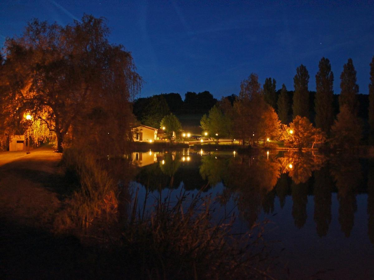 Le Domaine De L'Etang De Sandanet Issac Экстерьер фото